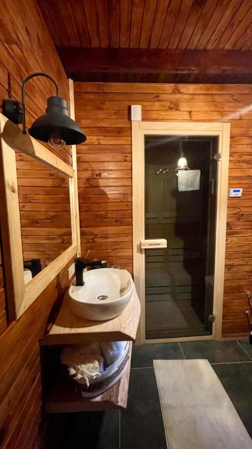 Panurlawoodenhouse Ozel Havuz& Sauna Mavi Exteriér fotografie