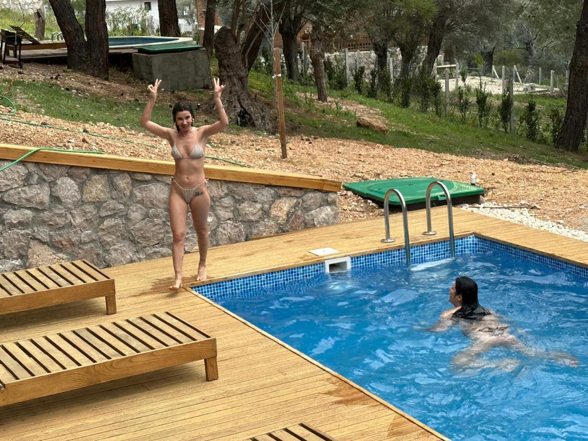 Panurlawoodenhouse Oezel Havuz& Sauna Mavi Exteriér fotografie