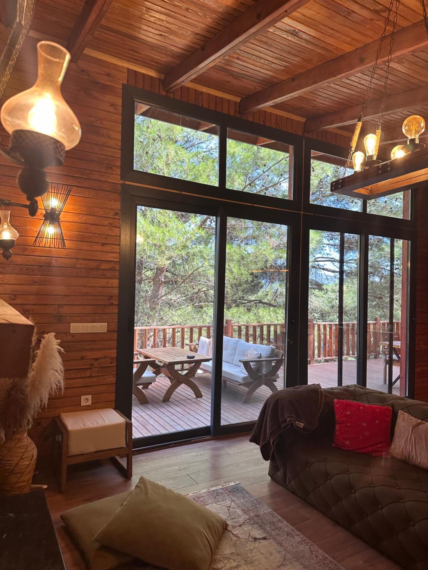 Panurlawoodenhouse Oezel Havuz& Sauna Mavi Exteriér fotografie